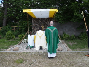 Kolping-Altar mit Priester